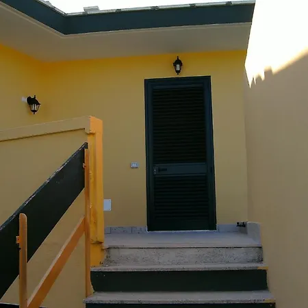 Vento Dell'est 3* סן קטאלדו