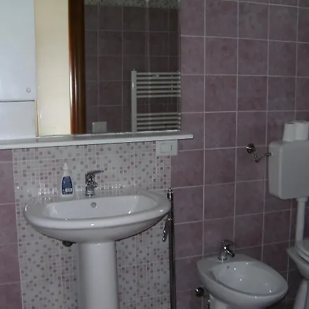 Alojamento de Acomodação e Pequeno-almoço Vento Dell'est San Cataldo (Apulia)